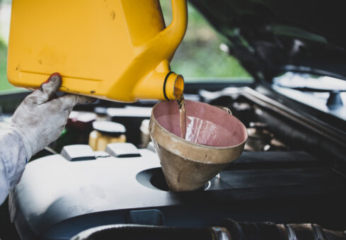 мотор автомобиля начал «подъедать» масло